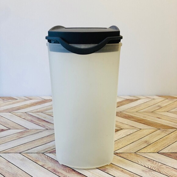 Vintage Tupperware Storage Container 5236A-1 with Dark Blue Lid - Picture 2 of 9